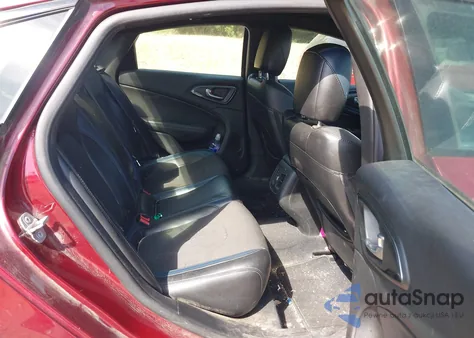 2015 Chrysler 200 S из США, поврежденный, VIN 1C3CCCDG6FN523181